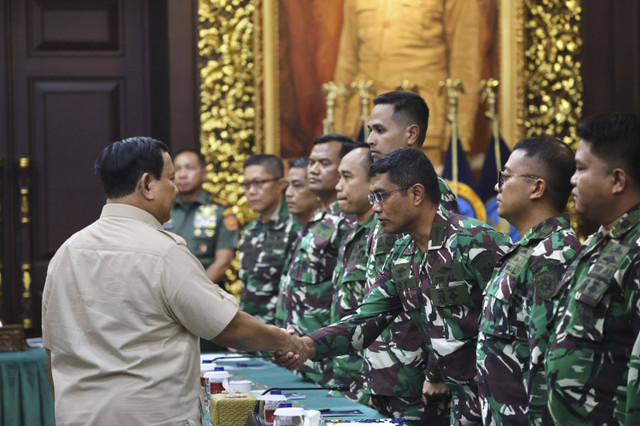 Prabowo Subianto Salam Pada Parah TNI Nakes ke Palestina